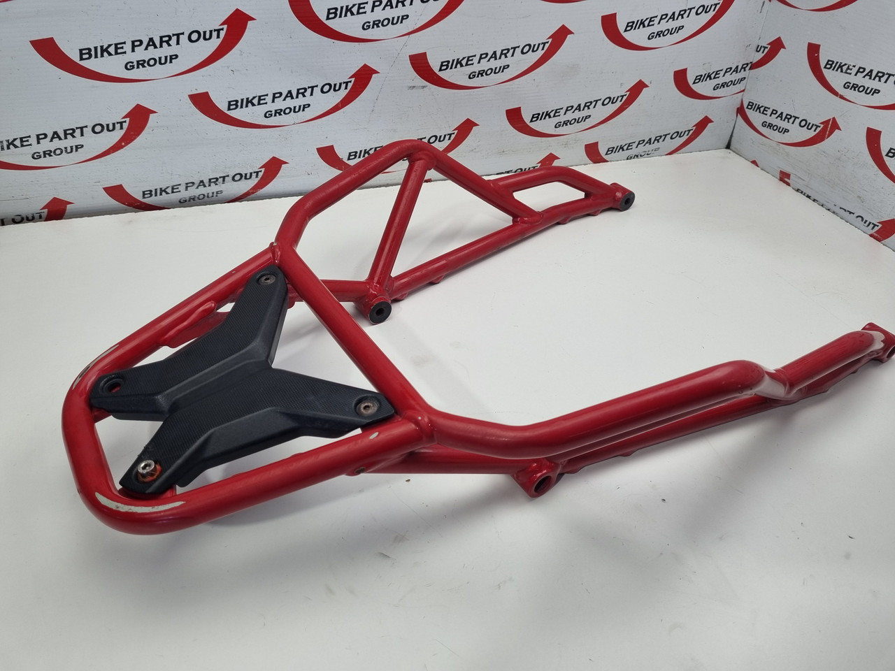 Luggage rack Moto Guzzi V85 TT V9 19-22 2B005292000YR8 - Bike Part Out