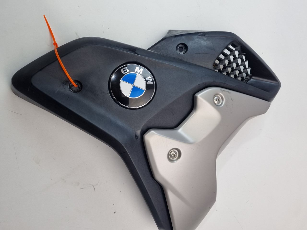 RH Intake cover radiator cowl shroud BMW R1200 R1250 GS K50 16-23