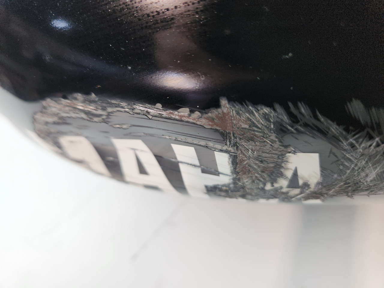 Fuel Tank Scratched Dent Yamaha XJR1300 11-14 5UX-Y2410-00-07