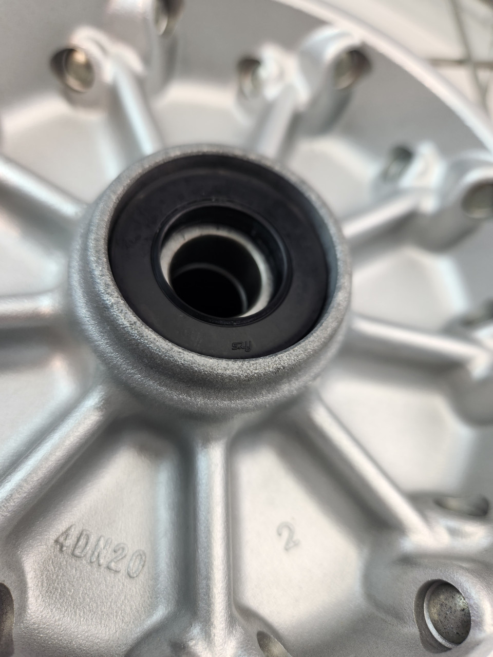 Front Wheel Yamaha XV250 Virago 03-21 XVS250 01-05 94330-18150