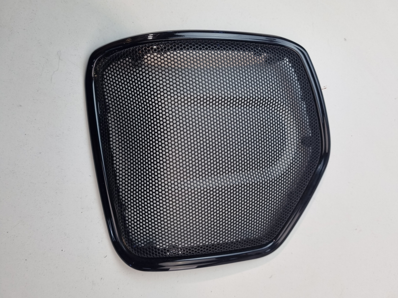 LH saddlebag speaker bezel cover Indian Chieftain Challenger