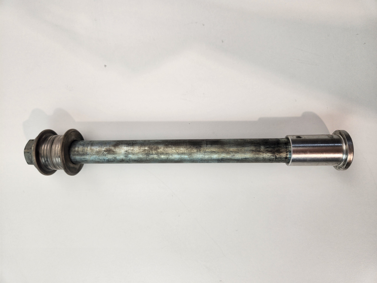 Front Axle Kawasaki Ninja ZX10R 04-05 41068-0011 - Bike Part Out