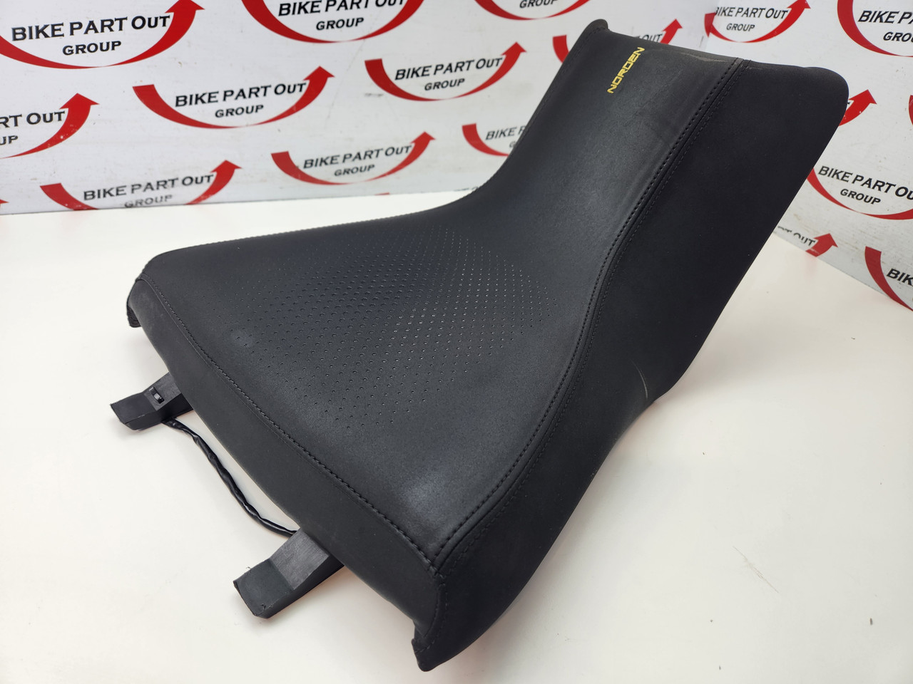 まな Expedition Seat Husqvarna Norden 901 22-23 22107040000 23