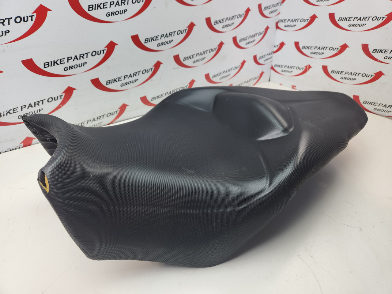 Seat Honda VFR1200F 10-11 77200-MGE-023 - Bike Part Out