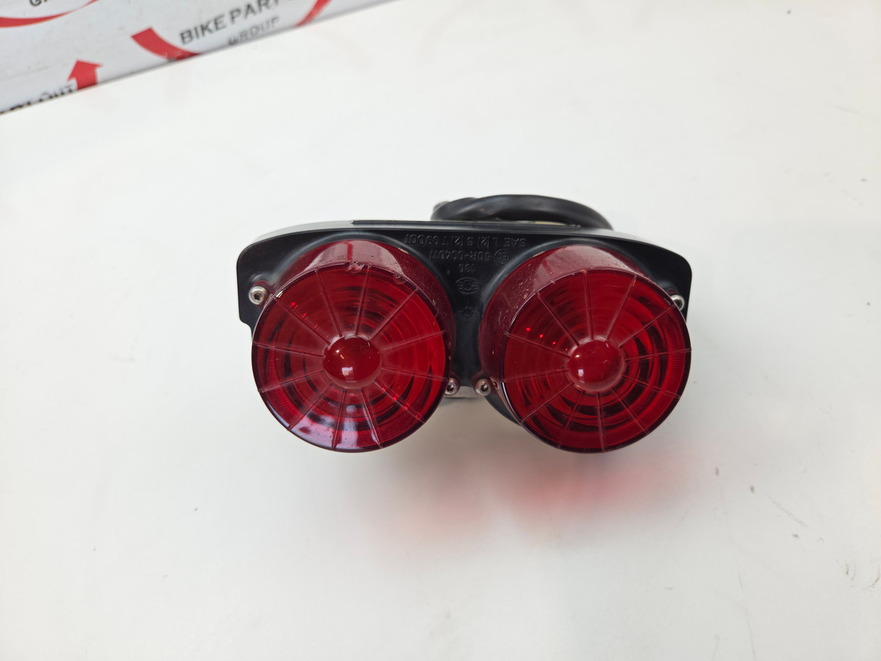 Tail light Aprilia Tuono 1000 R V2 02-05 RSV1000 01-03 AP8124978