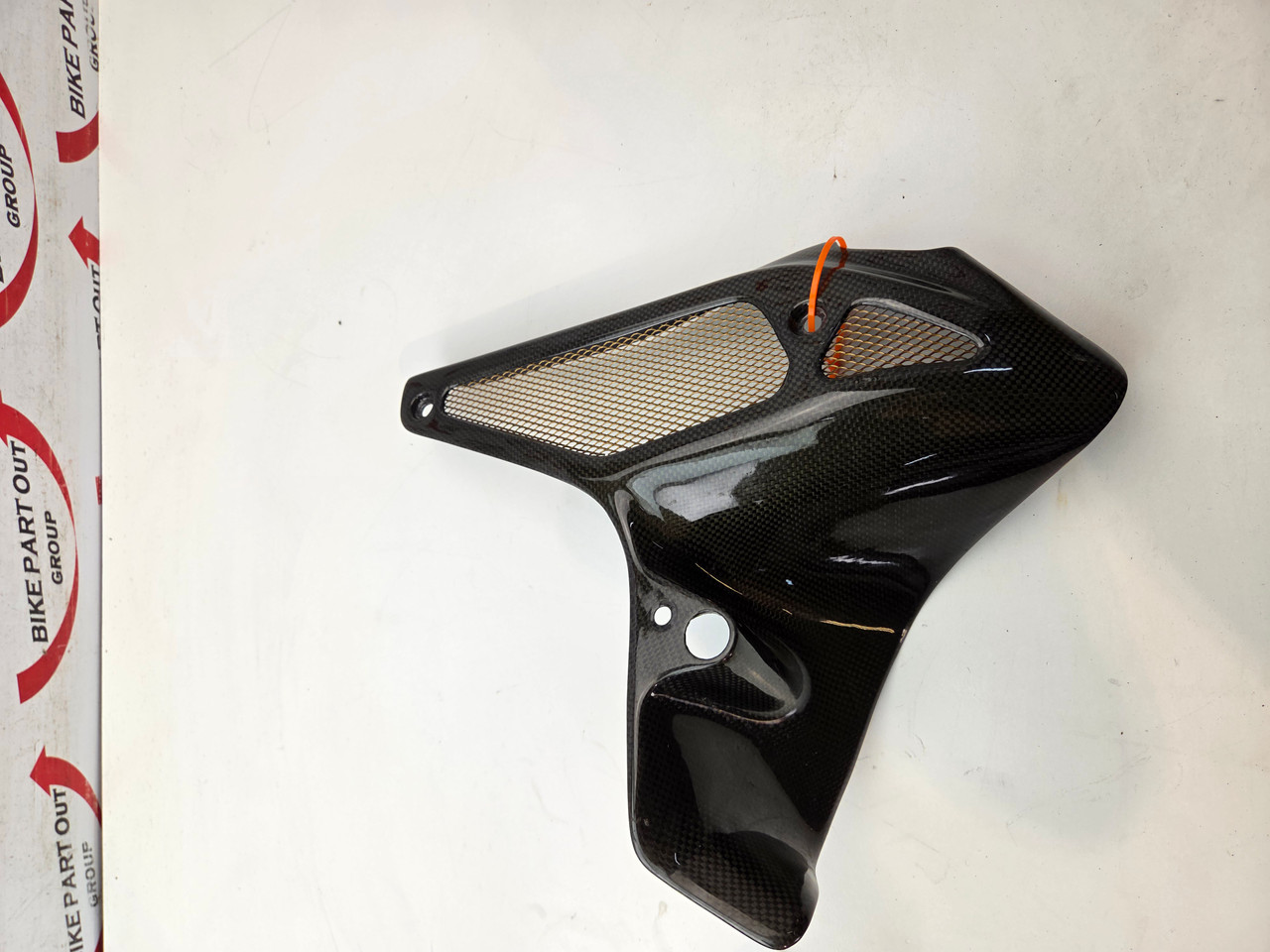 RH Lateral Paring carbon Aprilia Tuono 1000 R V2 02-05 AP8168227