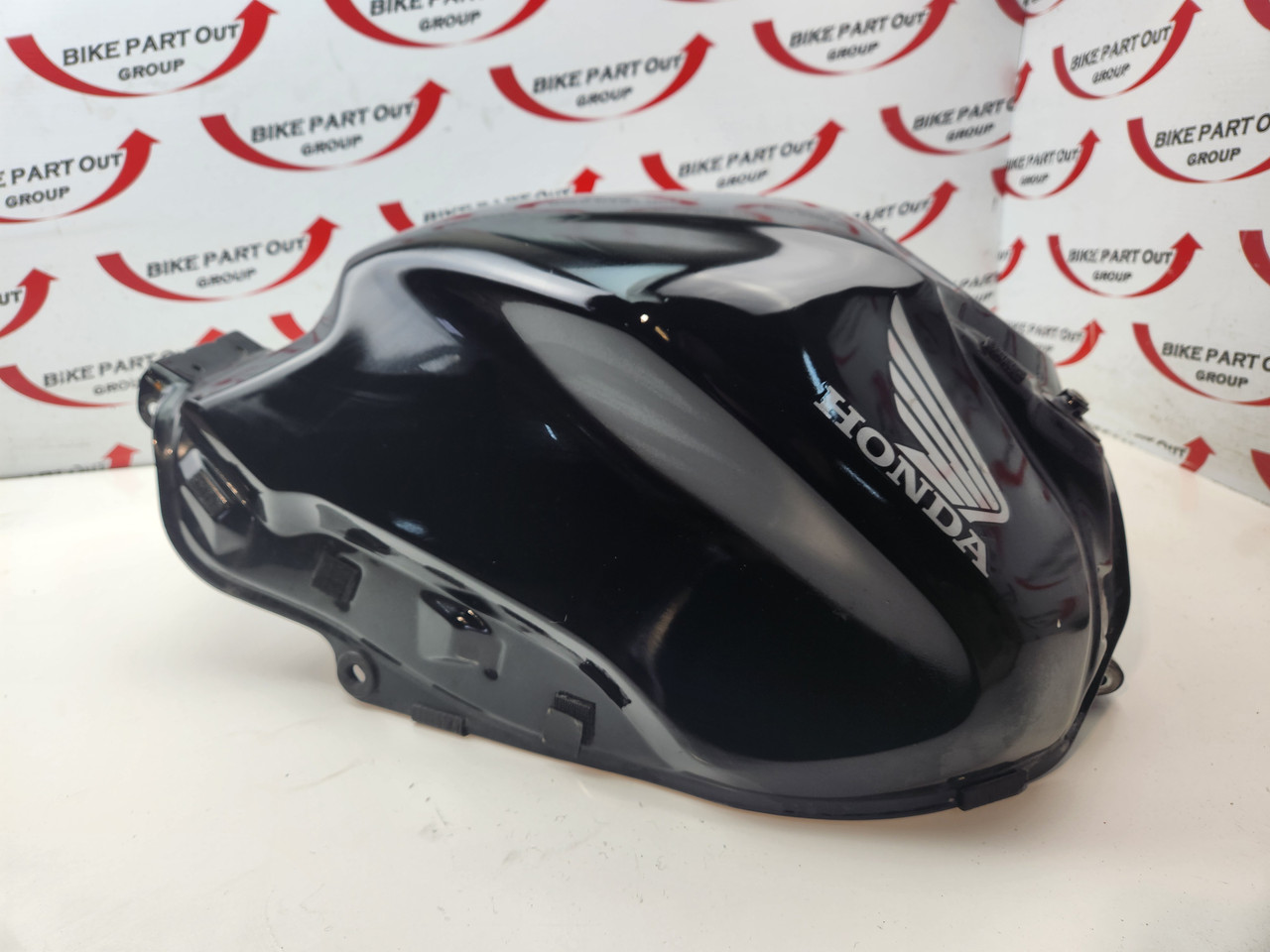 Fuel Tank Honda CB650R 19-23 17500MKND50ZD - Bike Part Out