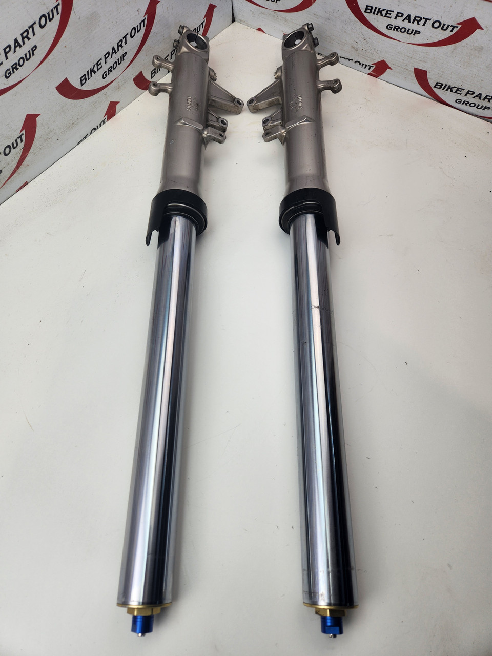 Front Forks Suzuki GSXR600 01-03 51103-39F00 - Bike Part Out