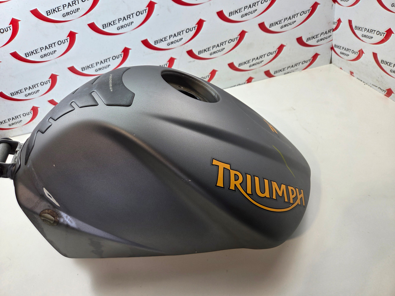 Fuel Petrol Tank Triumph Street Triple 675 R 07-12 T2401102 - Bike
