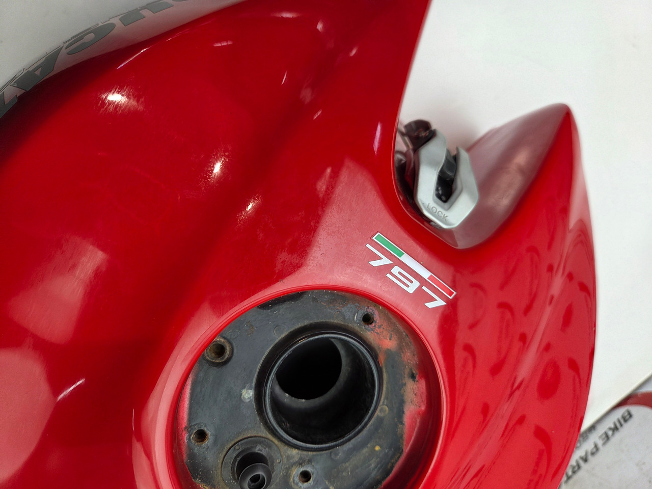 Fuel tank Ducati Monster 797 17-18 659 19-20 58612573AA - Bike