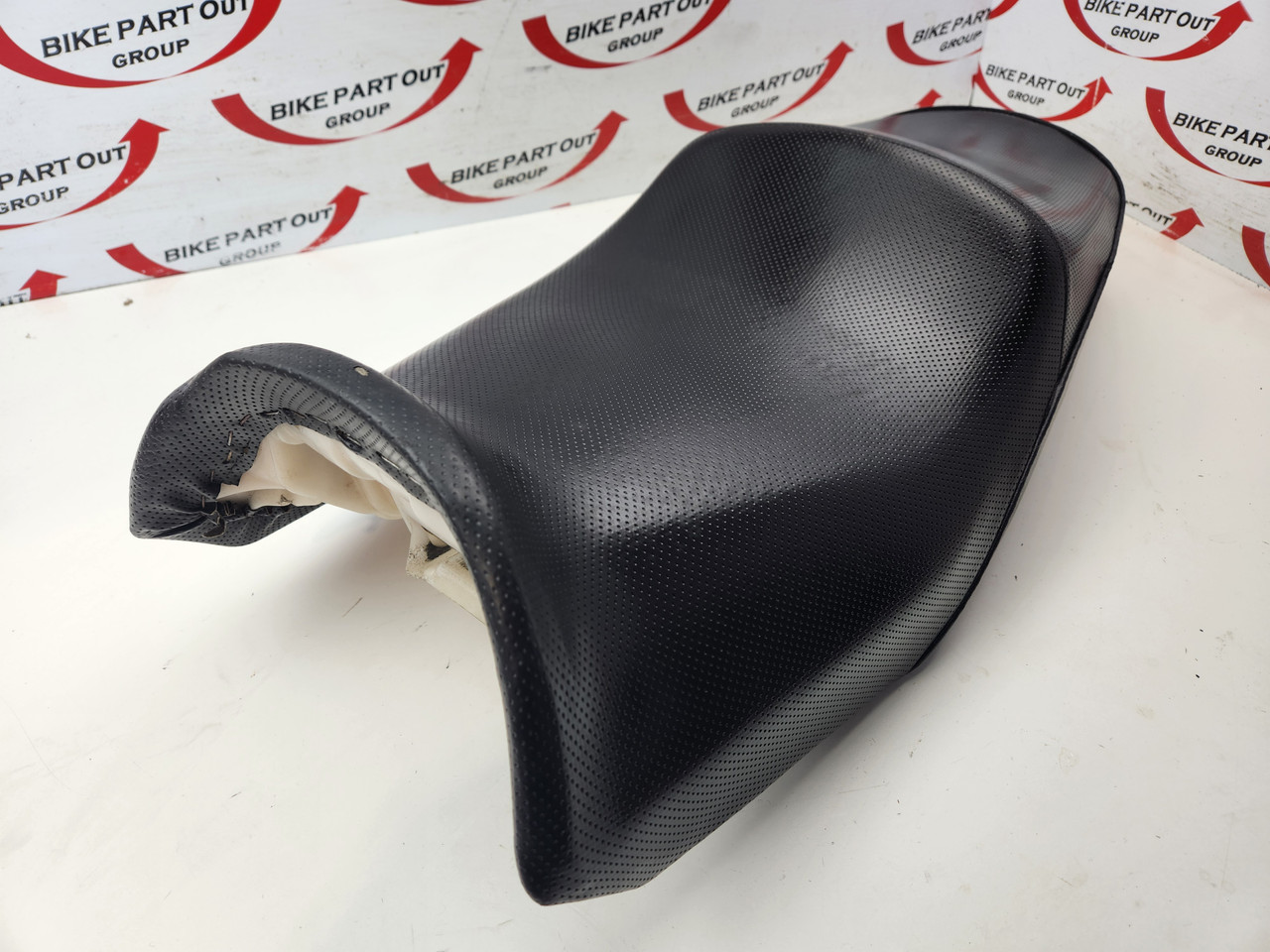 Seat Yamaha FZ1 FZ FZS1000 Fazer 02-05 5LV-24730-10 - Bike Part Out
