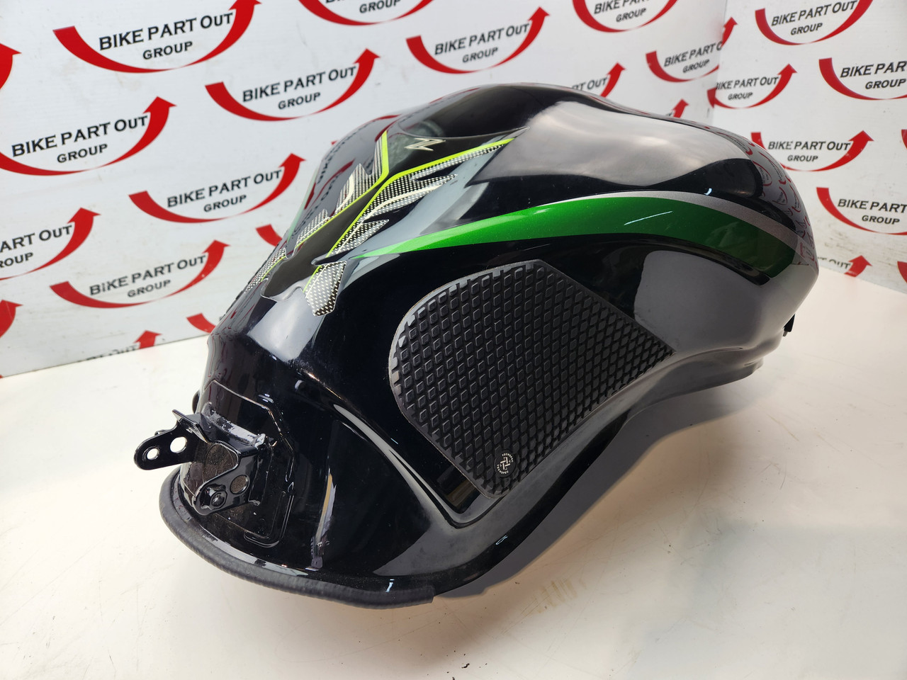 Fuel Tank Kawasaki ZX 1000 ZX1000SX 20-24 51091-5059-17K - Bike