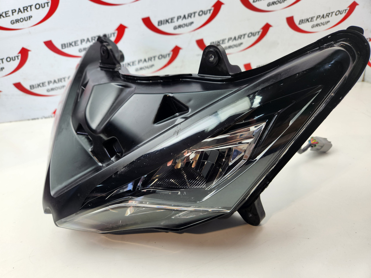 ♭1 Headlight Kawasaki ZX 1000 ZX1000SX 20-24 23004-0412 - Bike Part Out