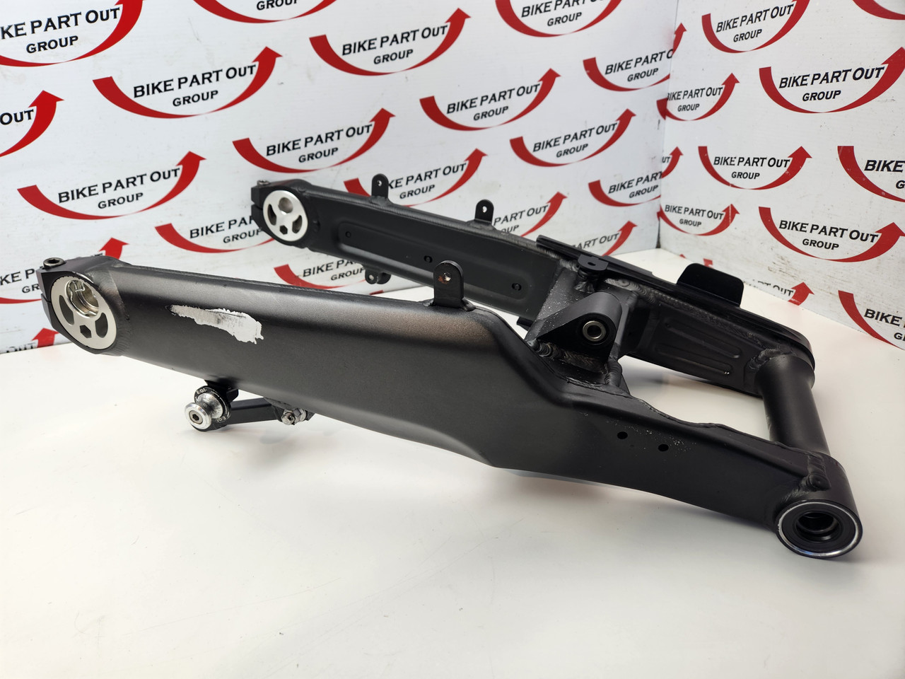 Swingarm Kawasaki ZX 1000 ZX1000SX 20-24 33001-0741-18R - Bike