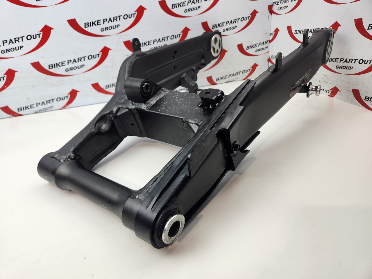 Swingarm Kawasaki ZX 1000 ZX1000SX 20-24 33001-0741-18R - Bike