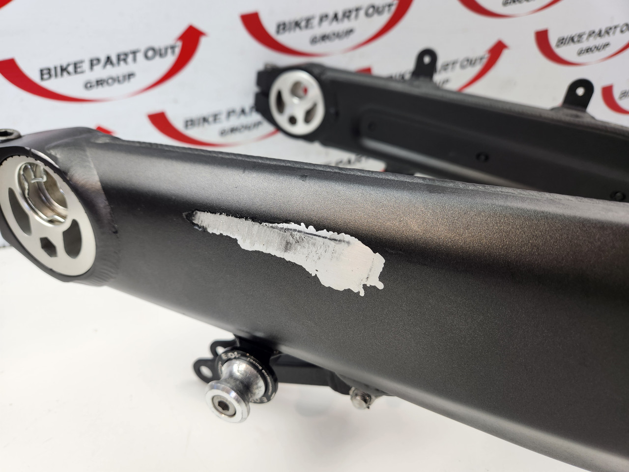 Swingarm Kawasaki ZX 1000 ZX1000SX 20-24 33001-0741-18R - Bike