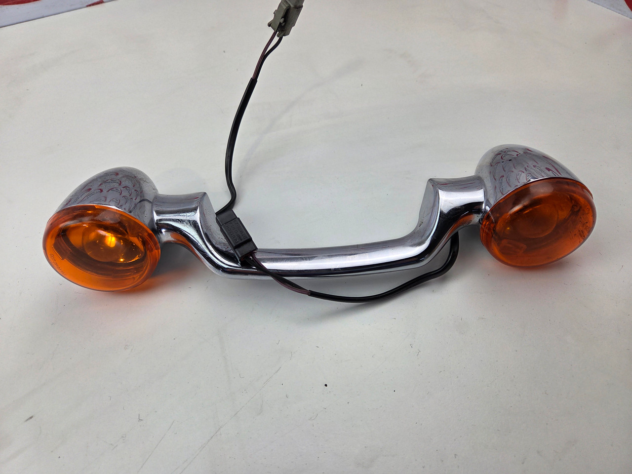 Rear blinker turn signals light bar Harley Davidson Softail Deluxe