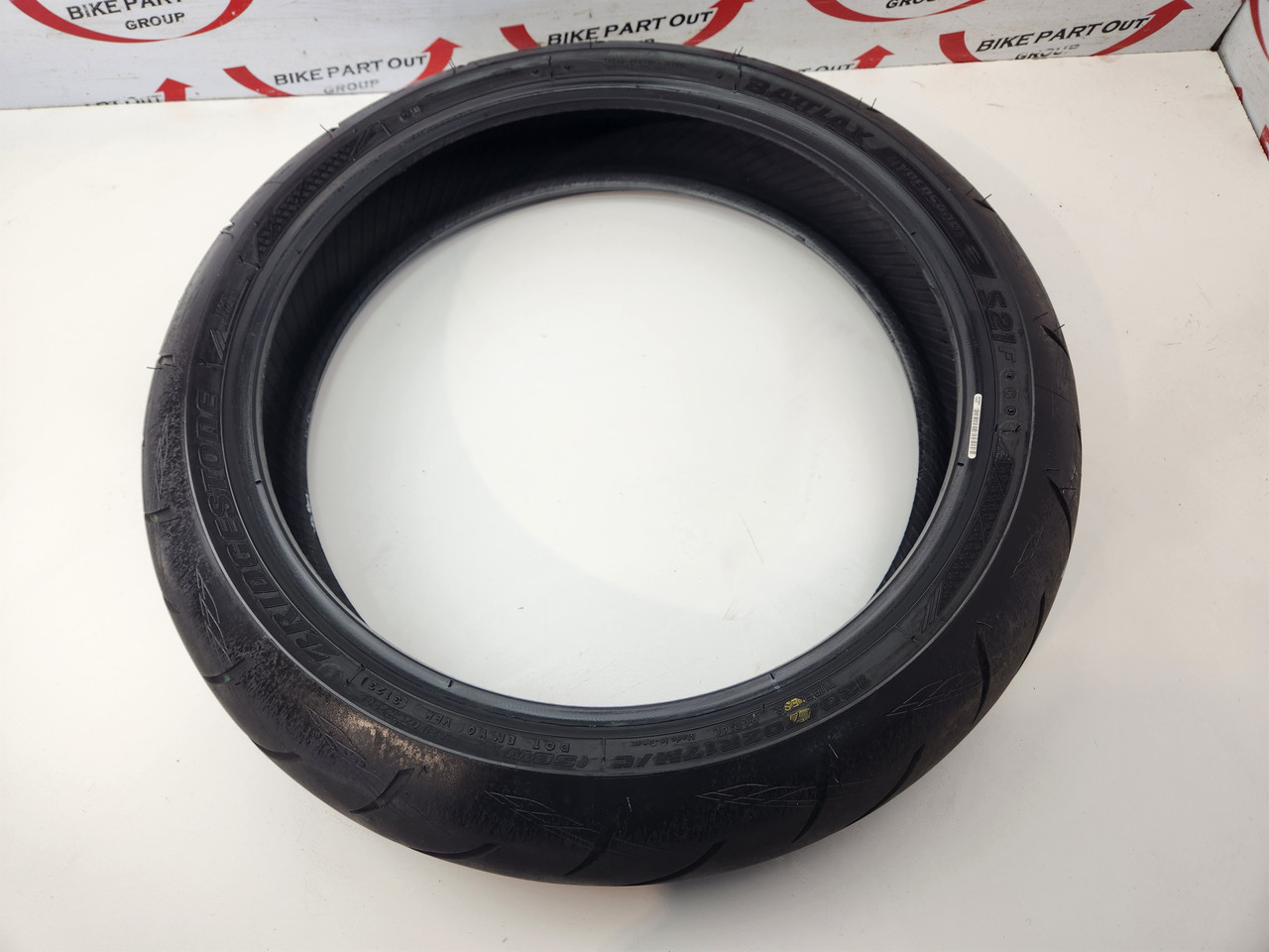 BRIDGESTONE BATTLAX S21 120/70-R17 FRONT TYRE - Bike Part Out