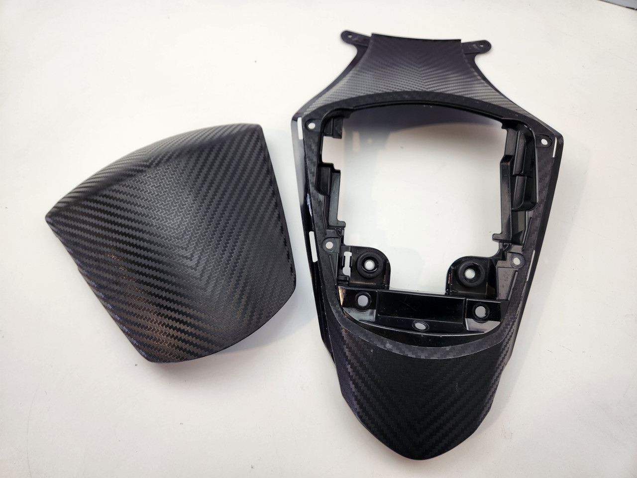 Centre Tail Pillion Seat Covers Suzuki GSXR600 GSXR750 11-21 47300