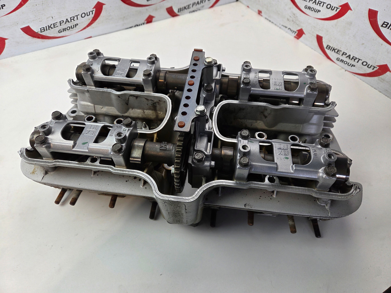 Cylinder head cams valves Honda CB1100 10-17 12010-MGC-000 - Bike