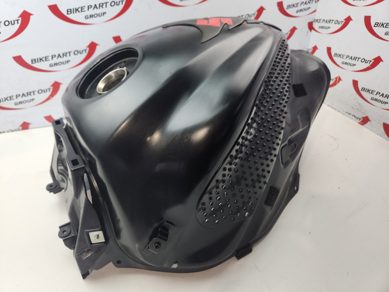 Fuel Tank Suzuki GSXS1000 18-19 44100-04K40-YVB - Bike Part Out