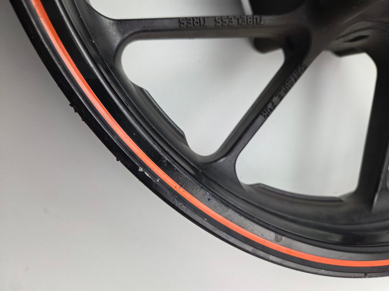 Front Wheel Yamaha MT-09 MT09 MT 09 1RC-25168-00-3X - Bike Part Out