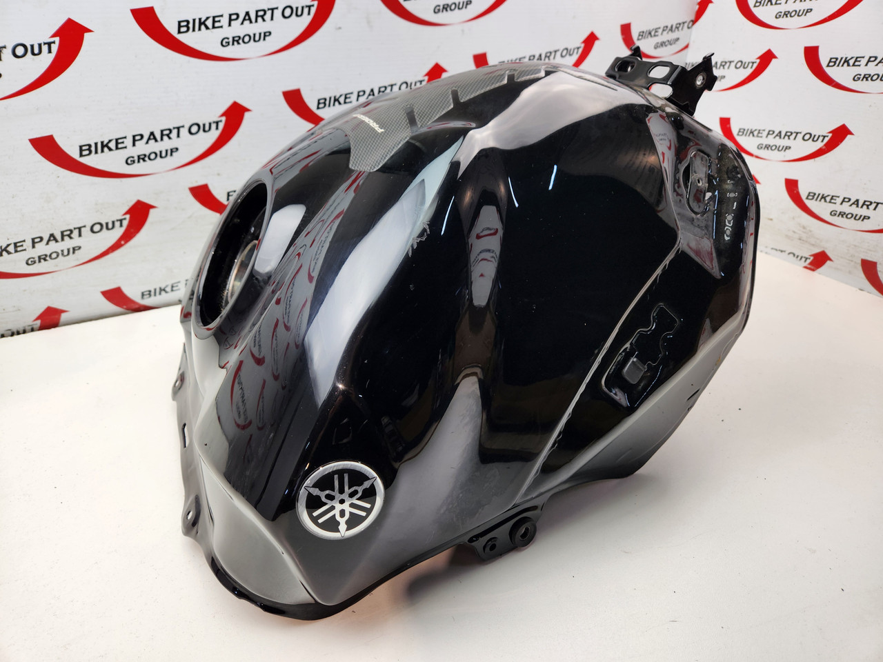 Fuel Tank Yamaha YZF-R1 R1 08 4C8-Y2410-00-03 - Bike Part Out