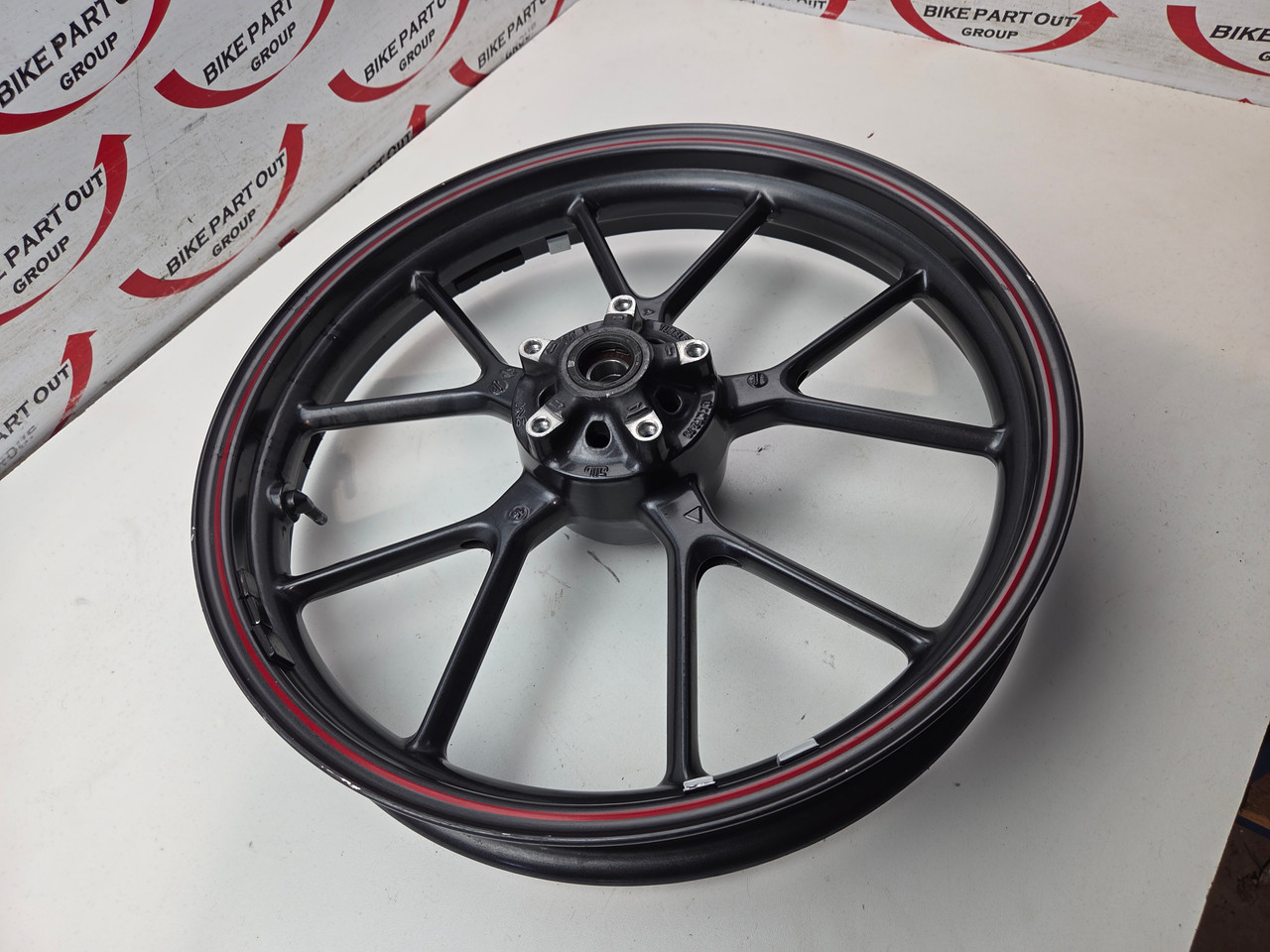 Front wheel Triumph Street Twin 900 T2000489 - Bike Part Out