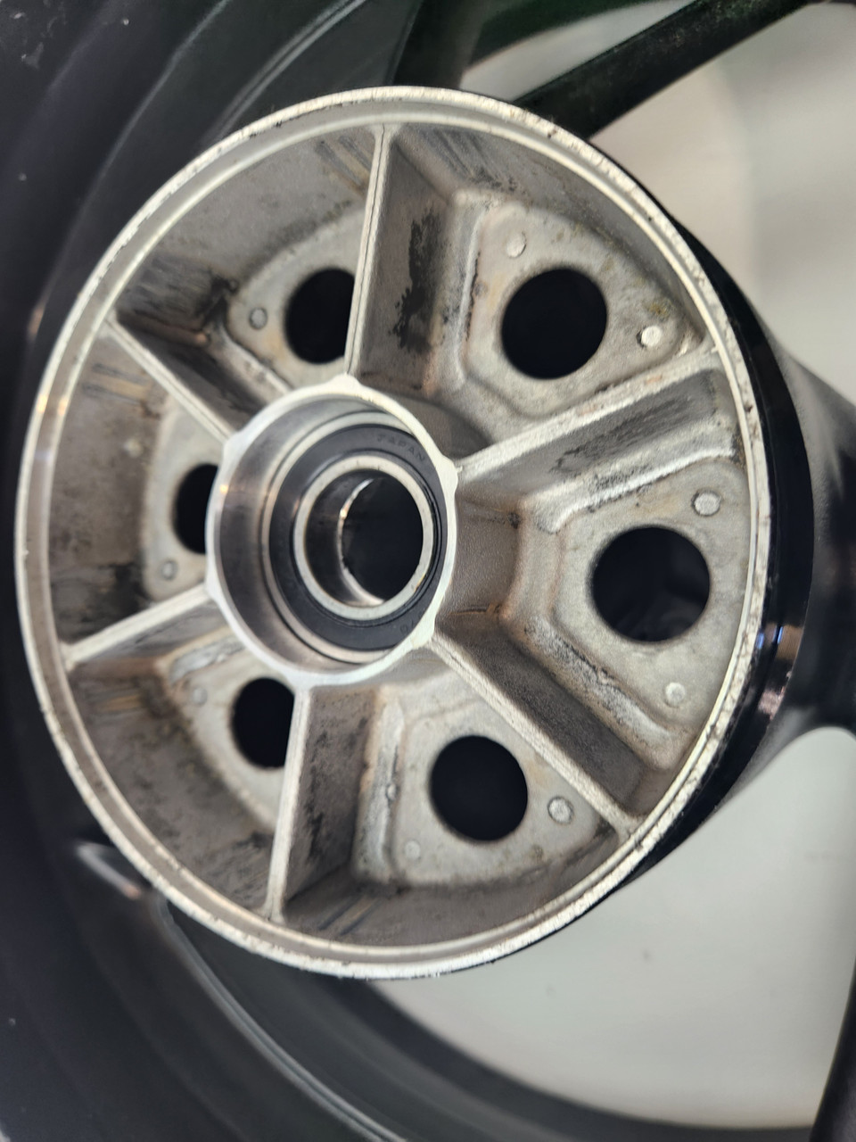Rear Wheel Suzuki GSXS1000 F 16-18 64111-04K30-019 - Bike Part Out