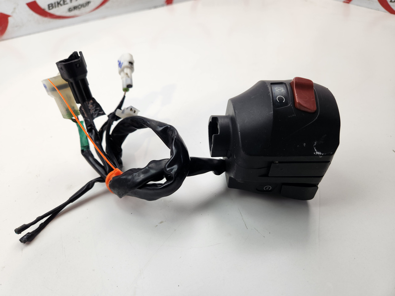 RH Switch Stop Start KTM 390 Duke 17-23 93511074000 - Bike Part Out