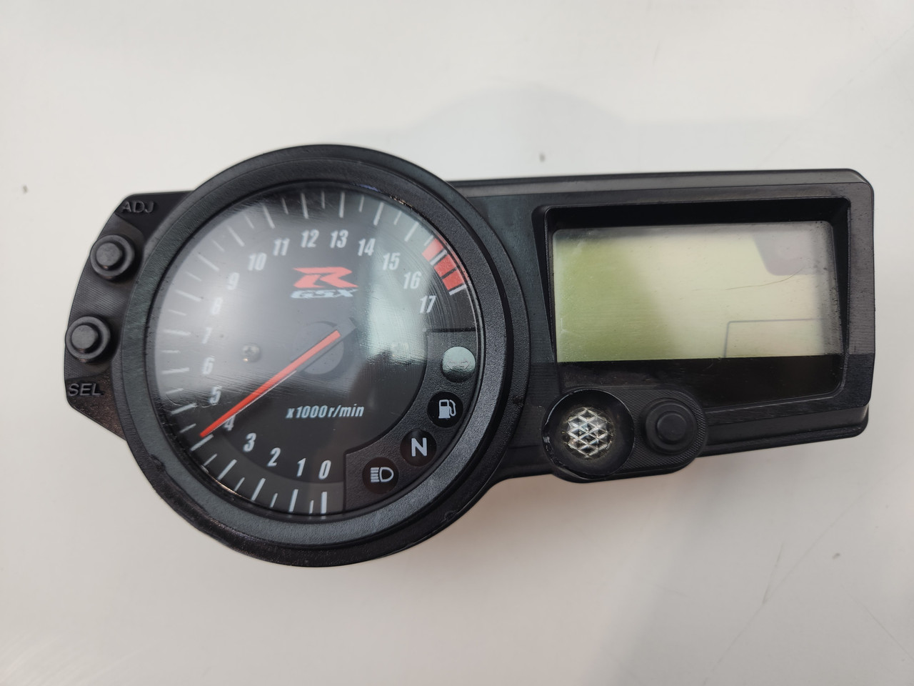 Speedo Speedometer Suzuki GSXR600 04-05 34120-29G00 - Bike Part Out