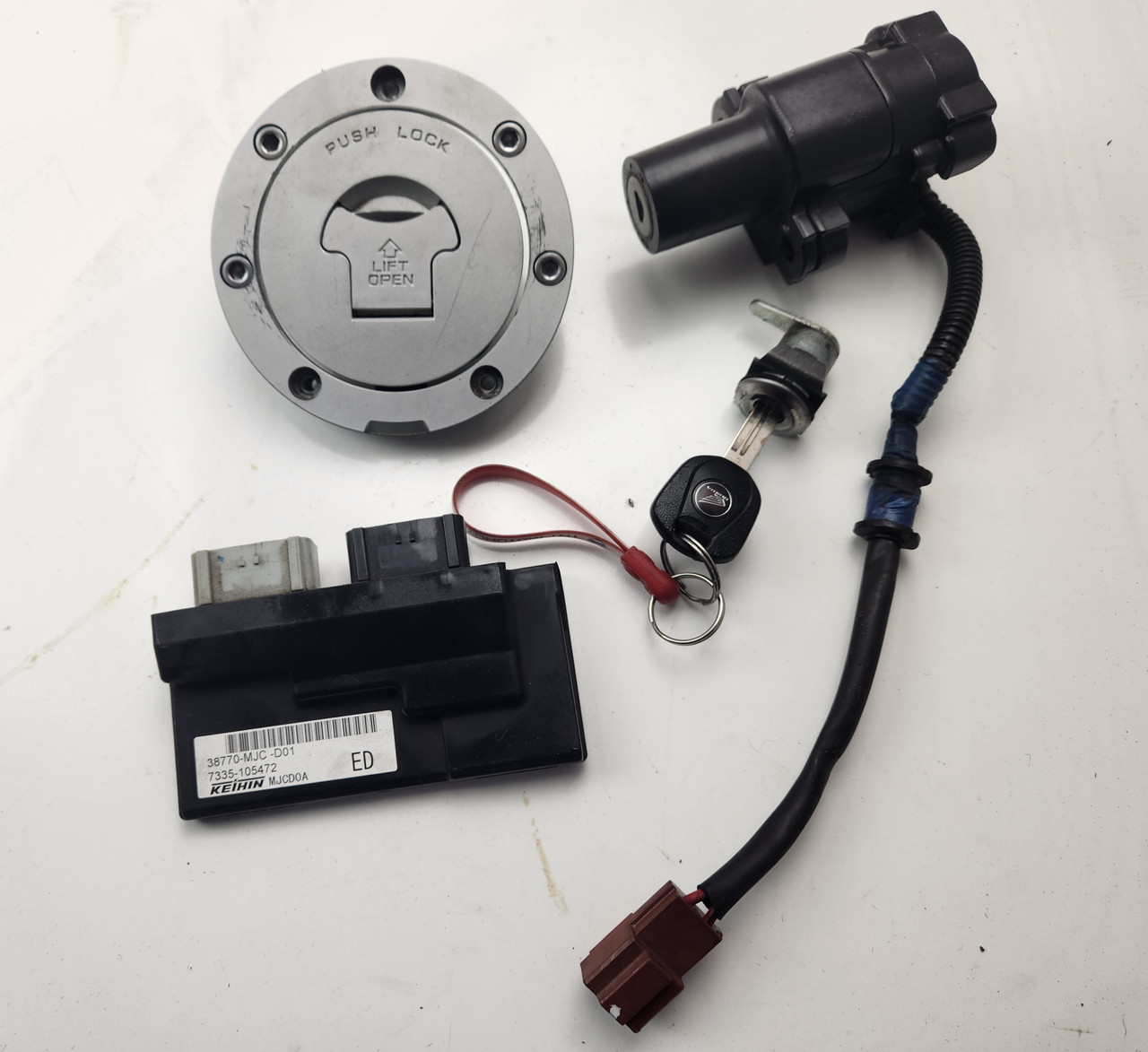 に CDI ECU Ignition Lock Key Set Honda CBR600RR 13-17 38770-MJC-D01