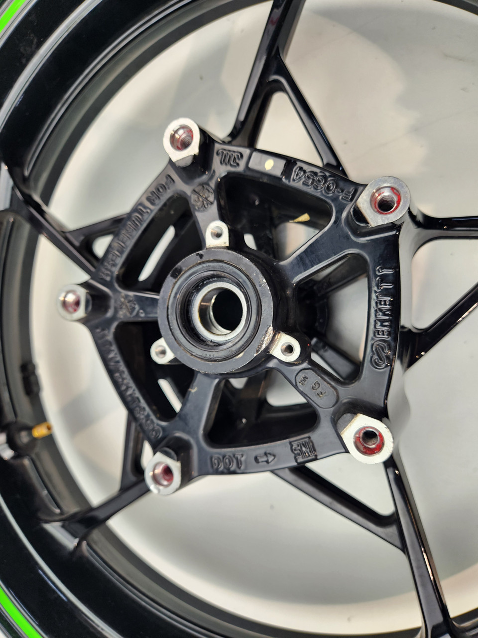 Front Wheel Kawasaki EX650 Ninja 650 L 17-25 41073-0702-QT - Bike