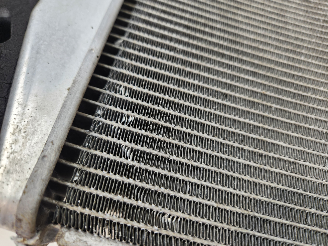 Radiator Kawasaki Ninja ZX636 ZX6R 19-23 39060-0708 - Bike Part Out