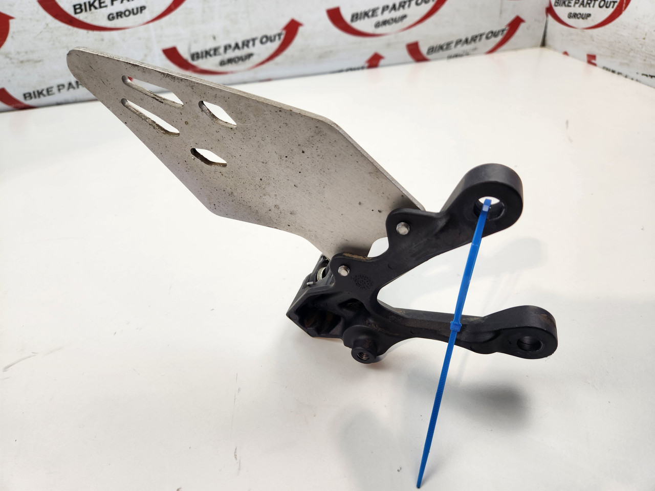 LH Foot Peg And Mount Kawasaki Ninja ZX636 ZX6R 13-25 35063-0160