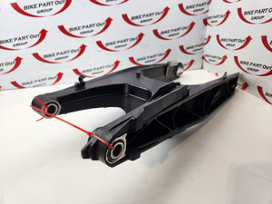 Swingarm KTM690 KTM 690 Duke R 08-17 690 Duke black white 09-14 Supermoto 07-08 7600403014433 Swingarm KTM690 KTM 690 Duke R 08-17 690 Duke black white 09-14 Supermoto 07-08 7600403014433