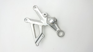 RH Footpeg mount  bracket Aprilia RSV4 RSV 4 1000 09-16 858786