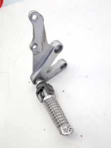 RH foot peg and mount Suzuki GSXR750 00-03 GSXR1000 01-02 GSXR600 01-03