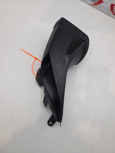 RH Air duct  Aprilia Tuono 1000 1100 11-20 2B002422