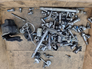 Chassis bolts and bits Triumph America Speedmaster  EFI Carb