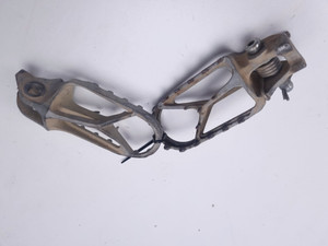 Footpegs OEM KTM250 KTM350 KTM450 KTM500 KTM300 EXC-F 17-22 79603040033 Footpegs OEM KTM250 KTM350 KTM450 KTM500 KTM300 EXC-F 17-22 79603040033