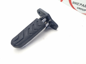 LH Foot peg and mount  Moto Guzzi V7 I II 750 Special Classic Stone Cafe 08-16 883052 LH Foot peg and mount  Moto Guzzi V7 I II 750 Special Classic Stone Cafe 08-16 883052