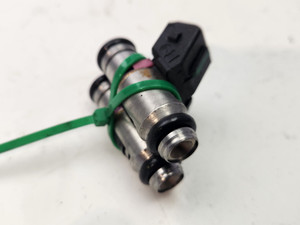 Fuel injector pair OEM Ducati 1098 1198 848 superbike Streetfighter S4R S 28040161A
