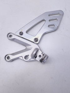 LH foot peg Mount Bracket  Aprilia Tuono 1000 1100 RR 11-17 897829  LH foot peg Mount Bracket  Aprilia Tuono 1000 1100 RR 11-17 897829