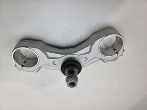OEM Lower fork cross brace BMW R1200 R1250 GS ADV W K50 K51 31429443337