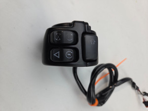 RH Switch stop start CAN BUS Harley Davidson M8 Softail 18-23 71500462