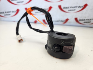 RH Start switch OEM Ducati 1199 Panigale 12-14 899 14-15 Streetfighter S 2011 848 12-15 1098S 12-13 65010092I