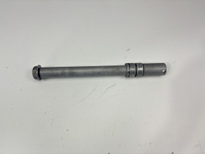 Front axle Honda CB1100 10-11 44301-MGC-000