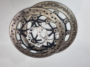 Front disc pair Triumph Street Triple  660 675 R  13-16 T2304083