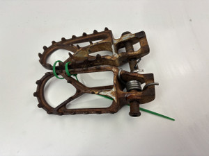 Foot pegs  KTM350 EXC-F KTM 150 250 300 350 450 500 79603040033